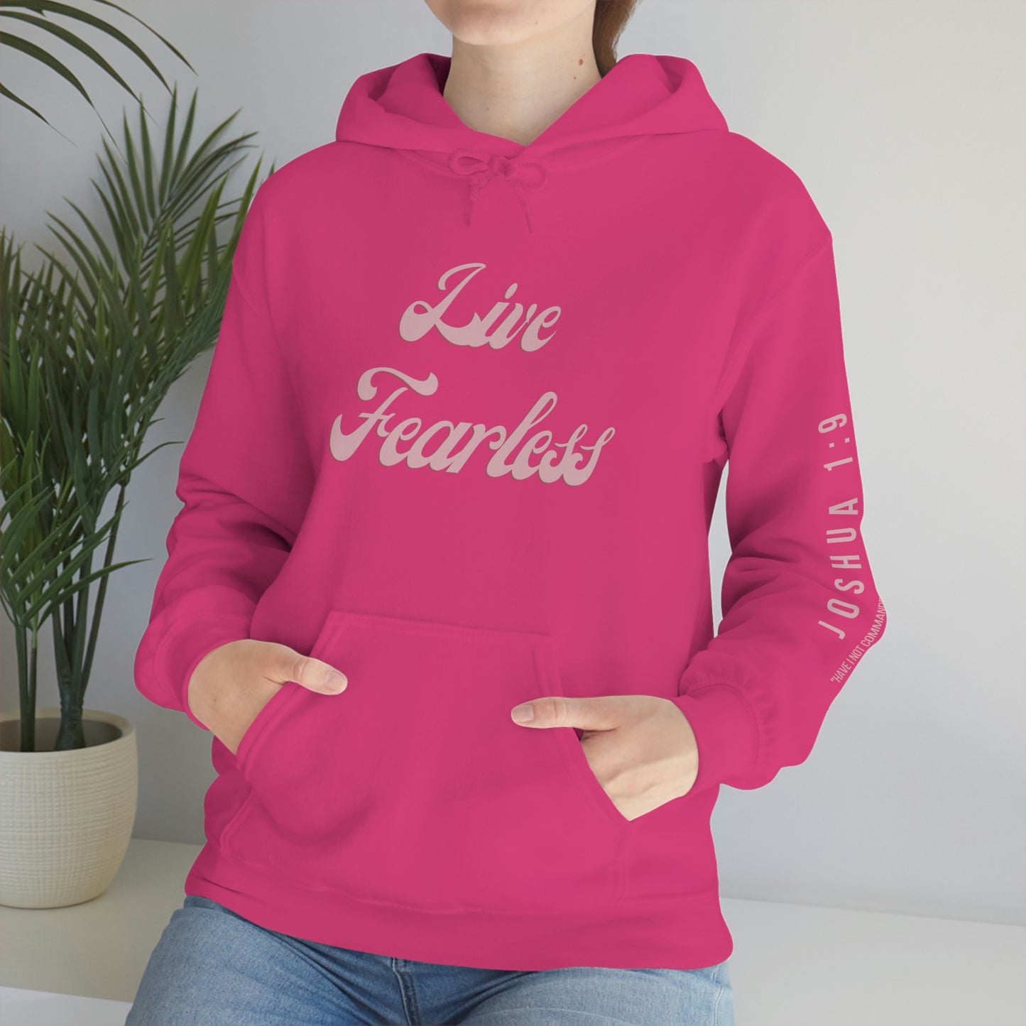 LIVE FEARLESS WOMEN'S HOODIE