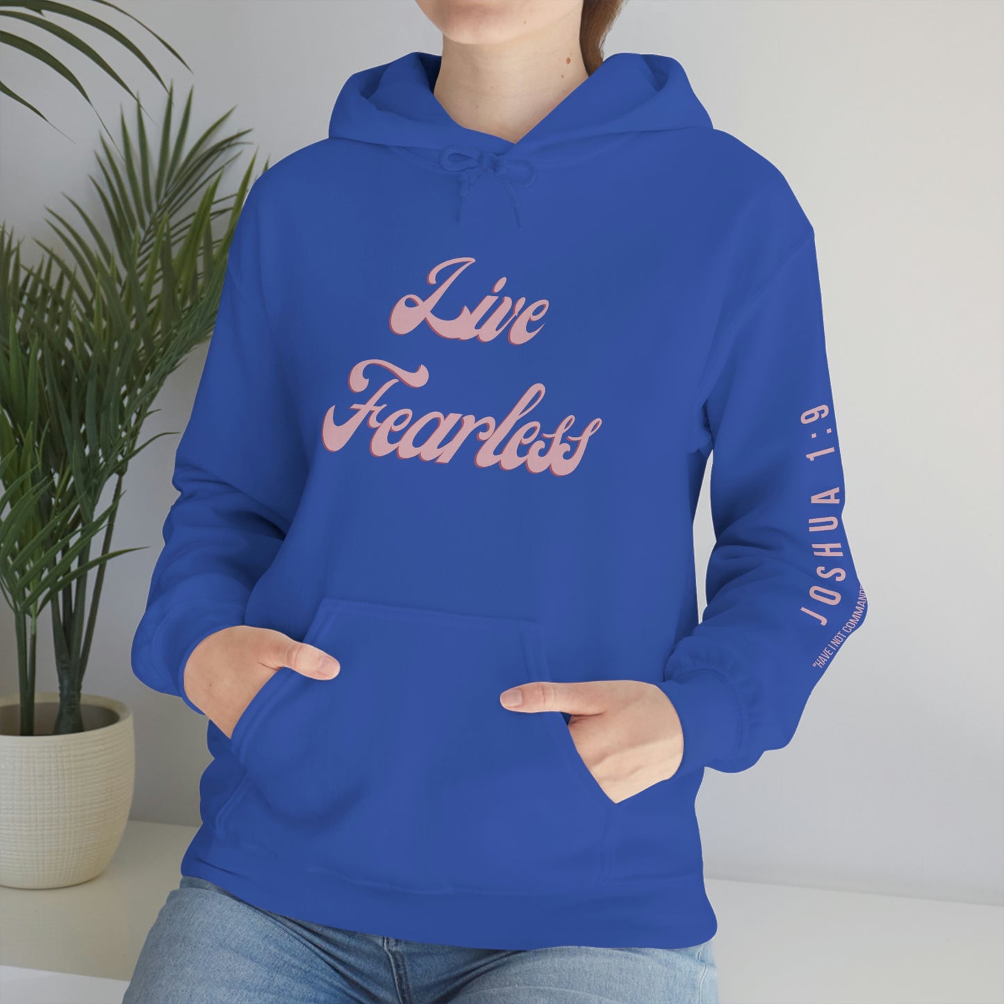 LIVE FEARLESS WOMEN'S HOODIE