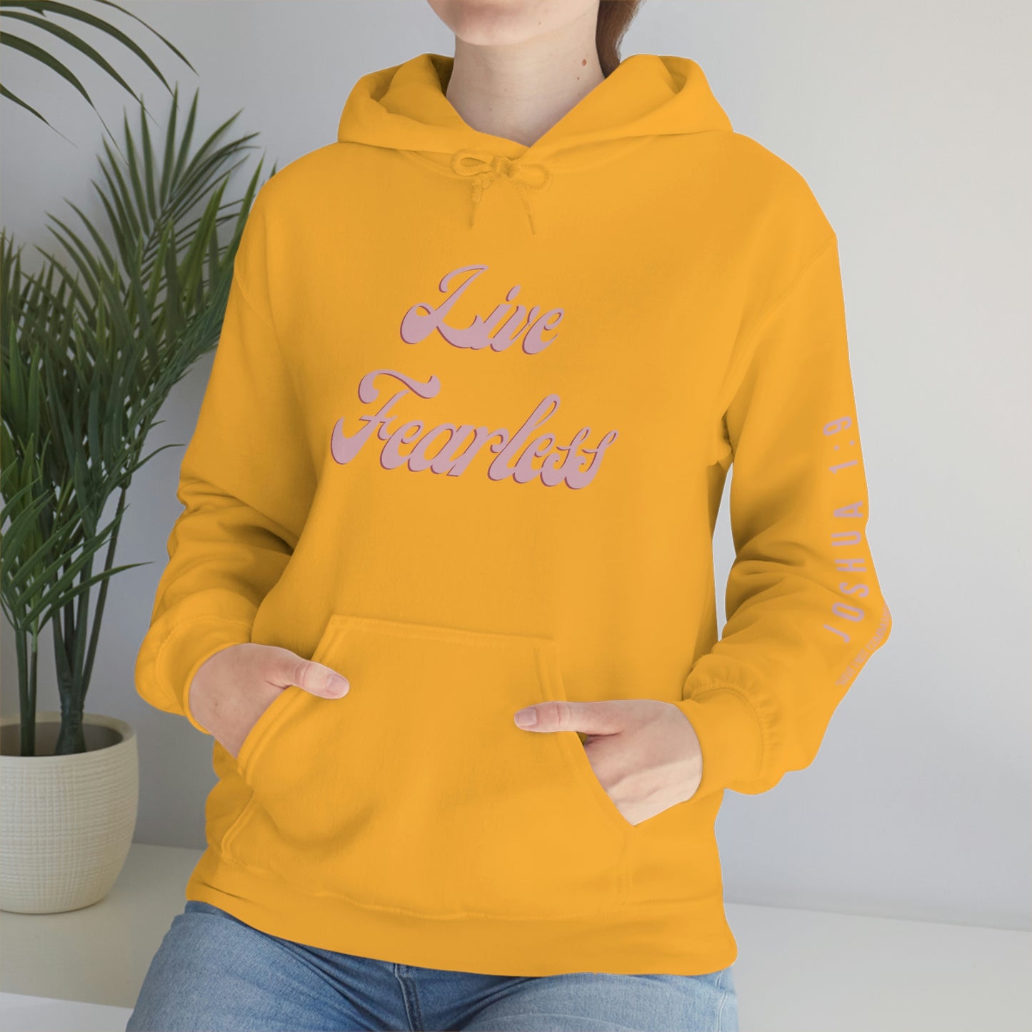 LIVE FEARLESS WOMEN'S HOODIE