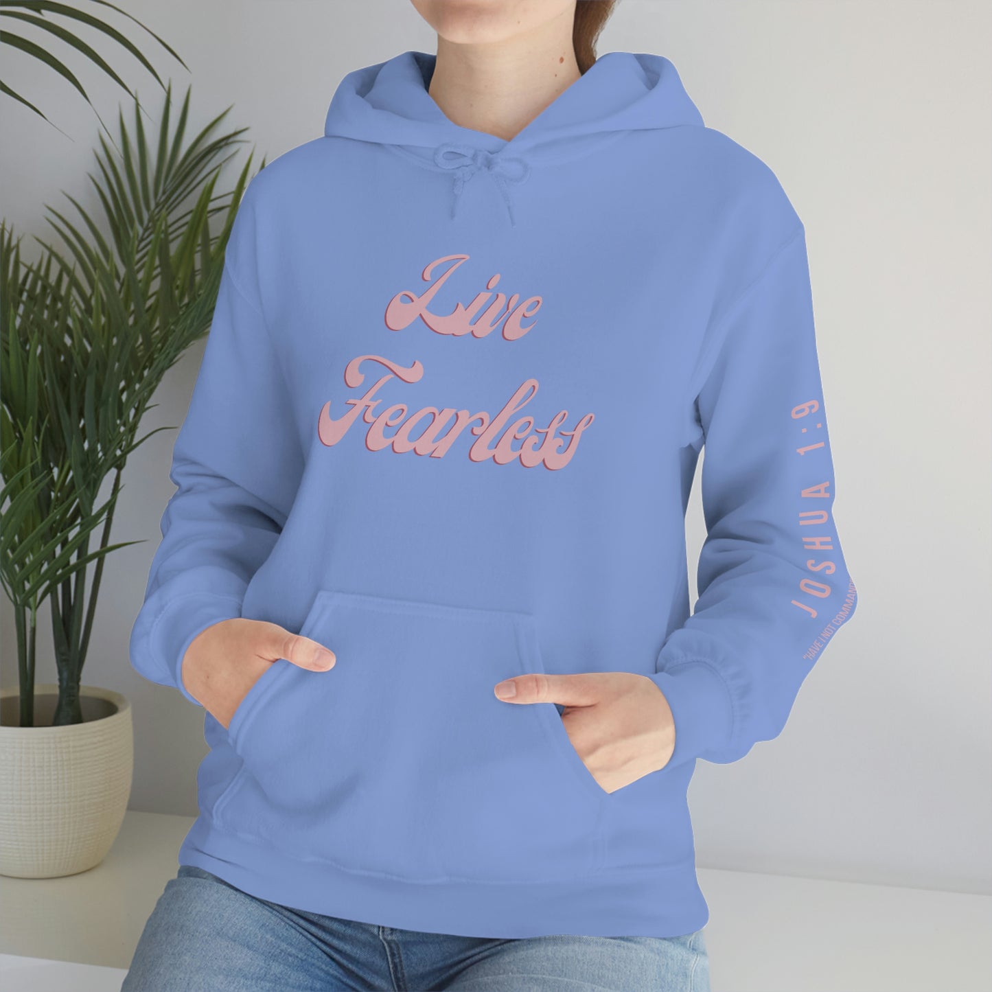 LIVE FEARLESS WOMEN'S HOODIE