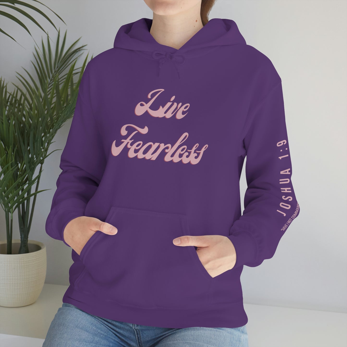 LIVE FEARLESS WOMEN'S HOODIE